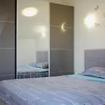 Cosy Nest * Split