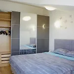 Cosy Nest Split